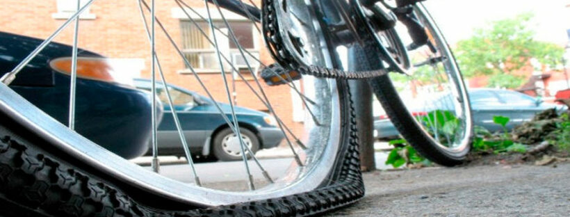 Фото: как правильно накачать велосипедное колесо
